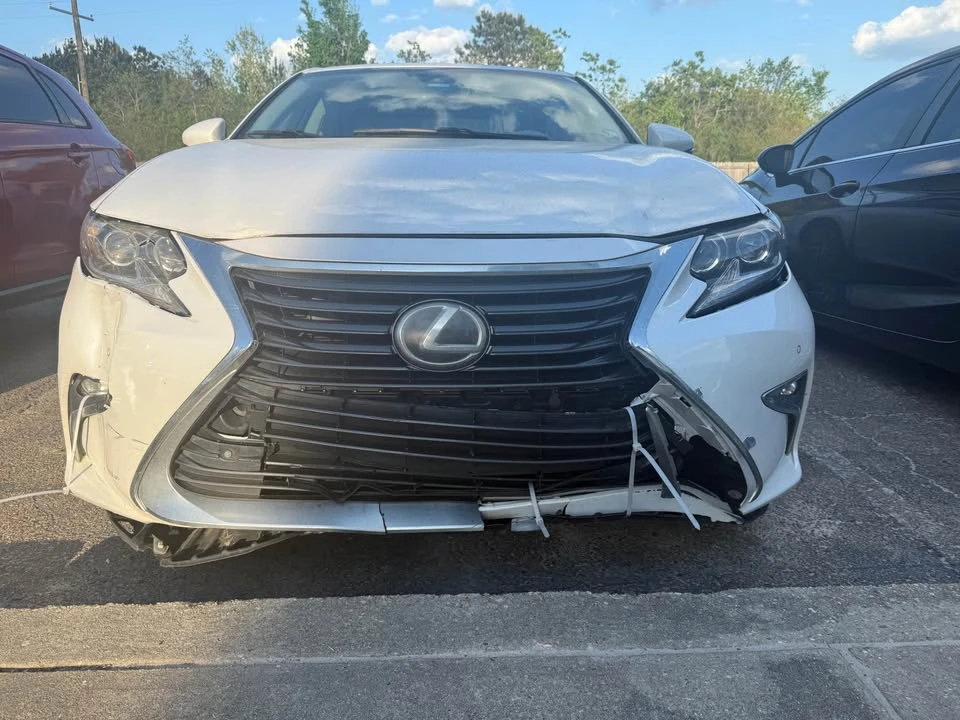 2017 Lexus ES 6th Gen - Image 2 of 8