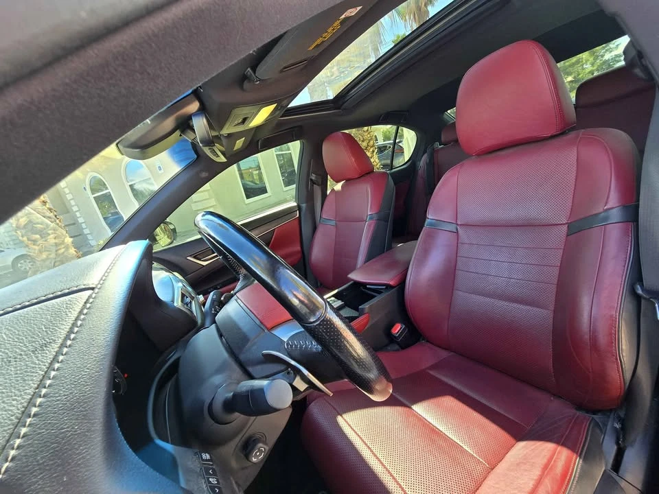 2017 Lexus GS 4th Gen - Image 9 of 17