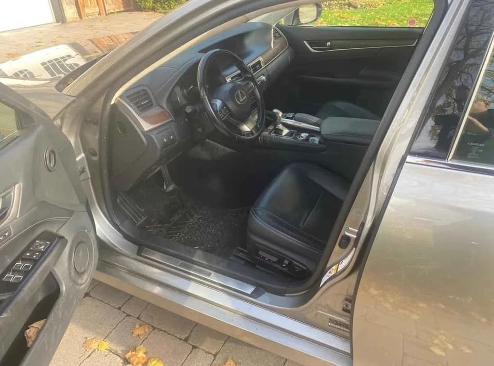 2017 Lexus GS 4th Gen - Image 4 of 10