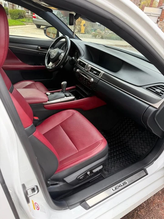 2017 Lexus GS 4th Gen - Image 9 of 11