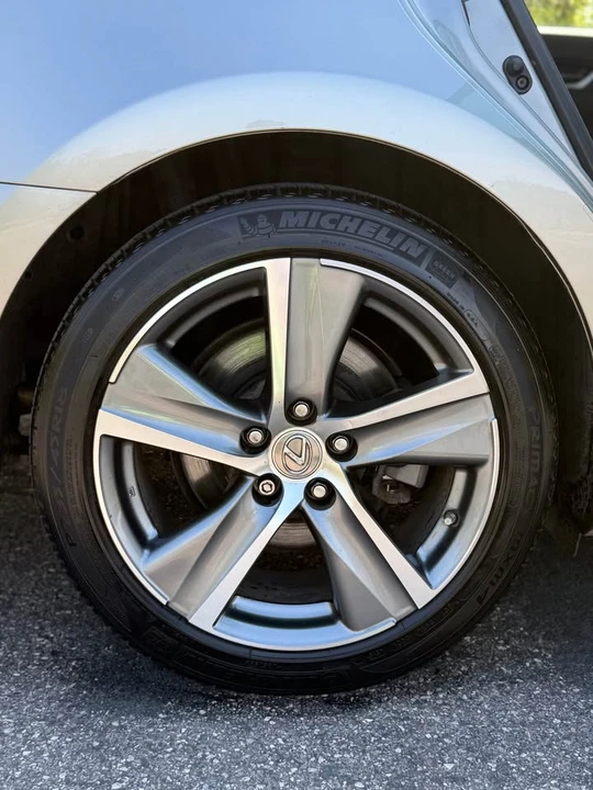 2017 Lexus GS 4th Gen - Image 16 of 20