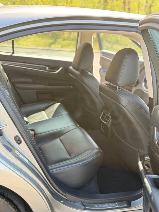 2017 Lexus GS 4th Gen - Image 14 of 20