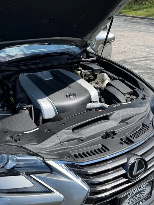 2017 Lexus GS 4th Gen - Image 10 of 20