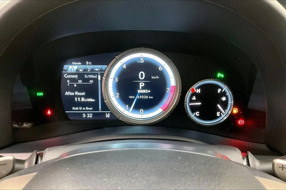 2017 Lexus GS 4th Gen - Image 18 of 19