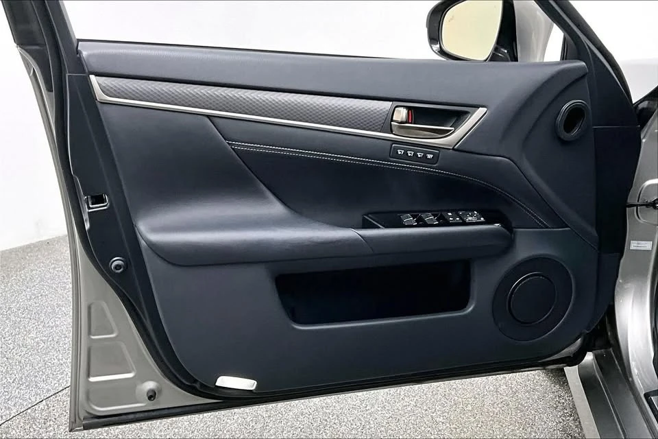 2017 Lexus GS 4th Gen - Image 7 of 19