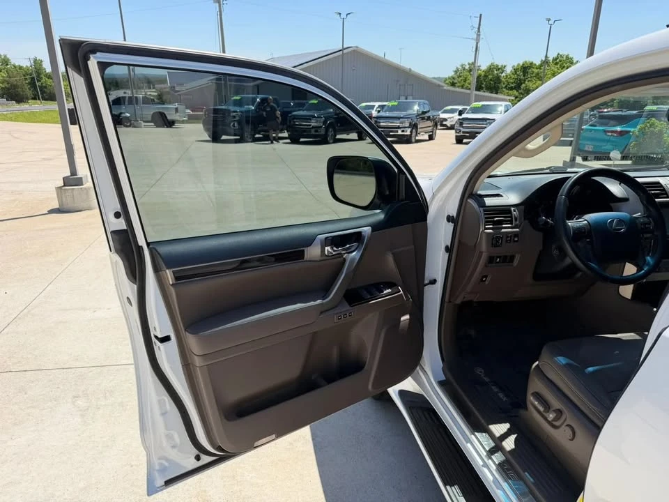 2017 Lexus GX 2nd Gen - Image 13 of 20