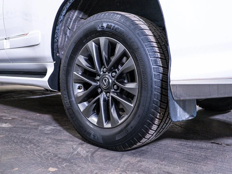 2017 Lexus GX 2nd Gen - Image 11 of 20