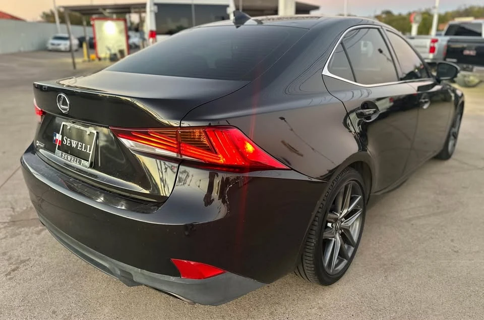 2017 Lexus IS 3rd Gen - Image 4 of 6