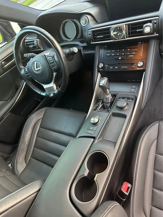 2017 Lexus IS 3rd Gen - Image 7 of 8