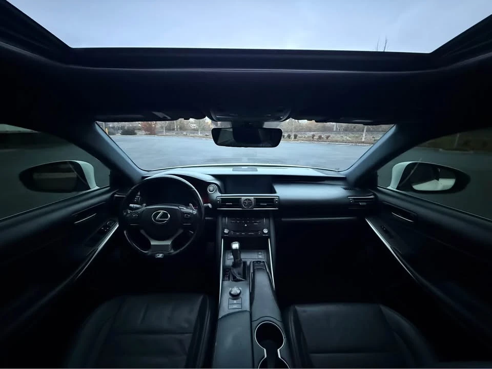 2017 Lexus IS 3rd Gen - Image 15 of 20