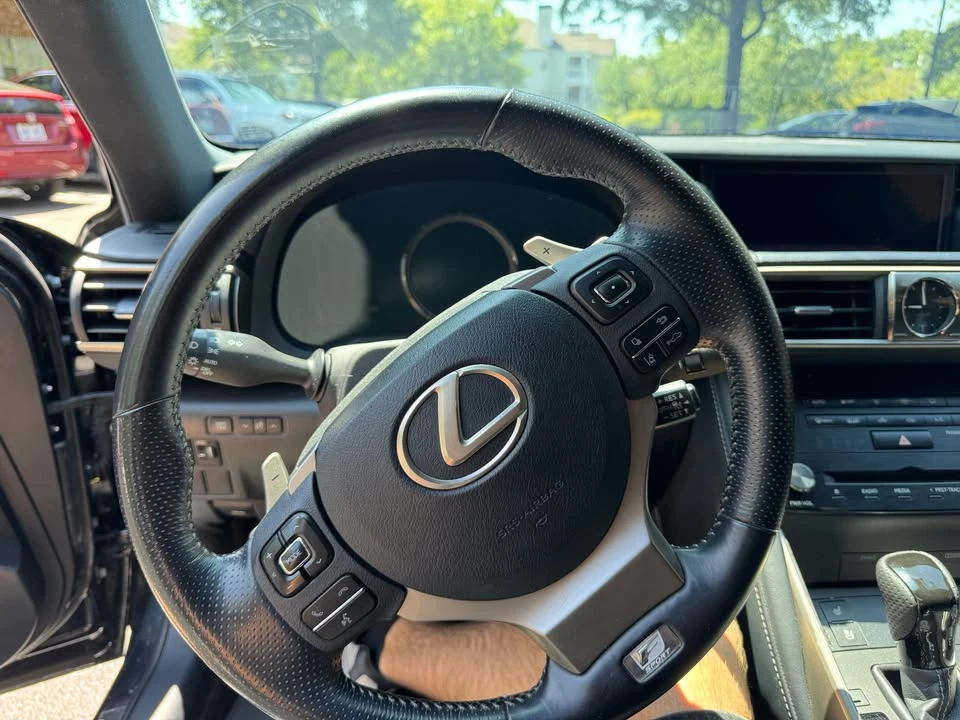 2017 Lexus IS 3rd Gen - Image 9 of 11