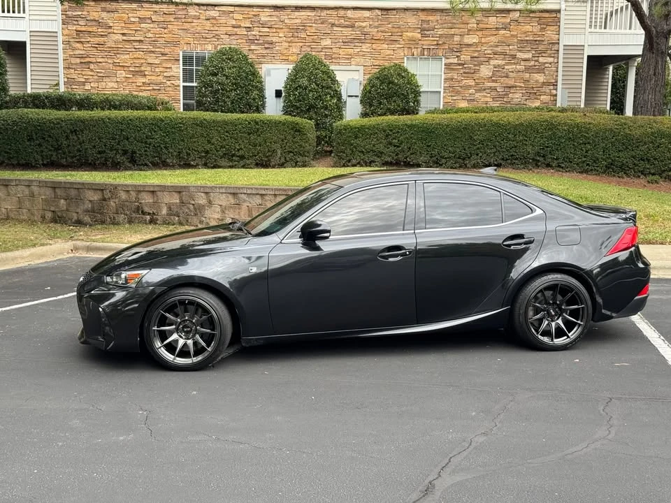 2017 Lexus IS 3rd Gen - Image 4 of 11