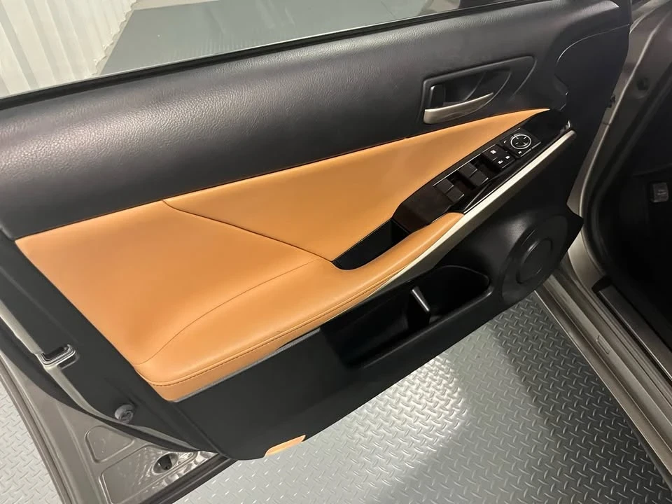 2017 Lexus IS 3rd Gen - Image 18 of 19