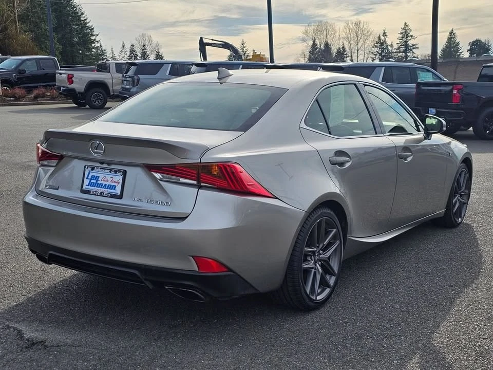 2017 Lexus IS 3rd Gen - Image 4 of 18