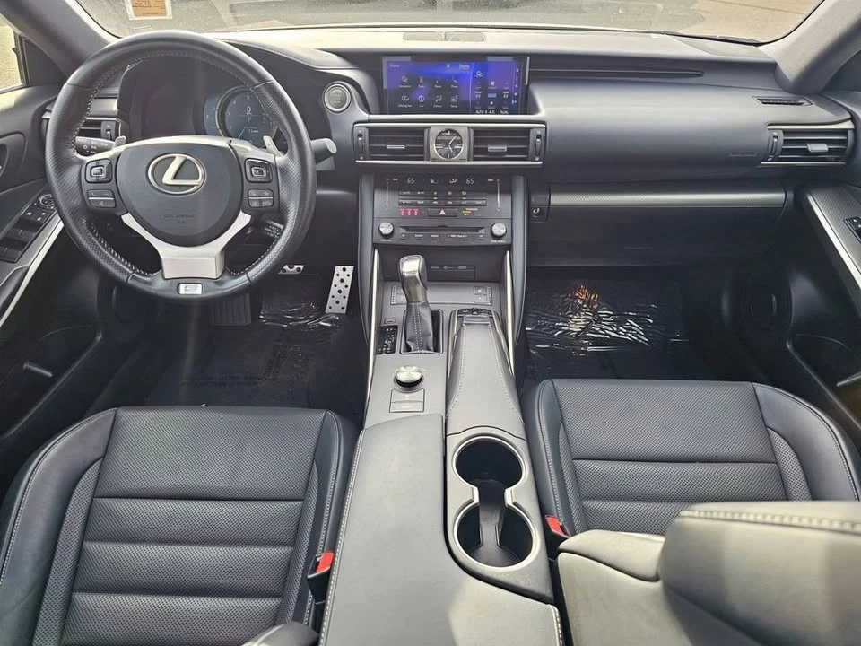 2017 Lexus IS 3rd Gen - Image 8 of 18