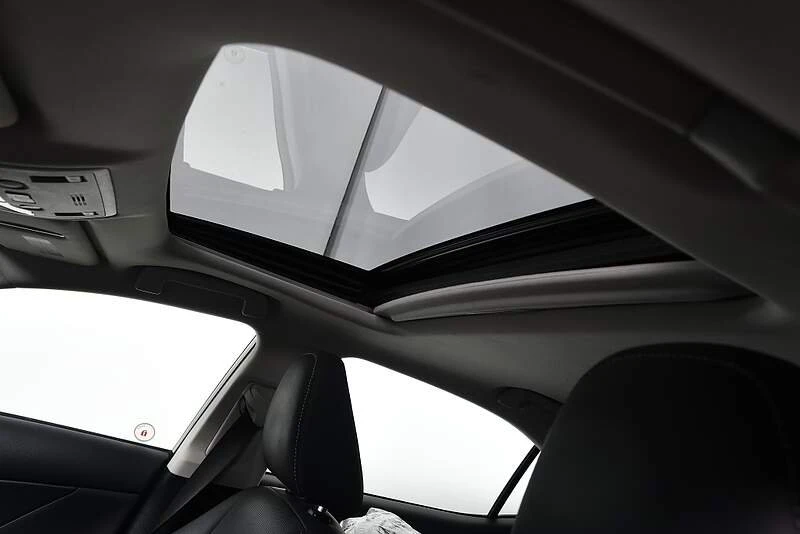 2017 Lexus IS 3rd Gen - Image 5 of 17