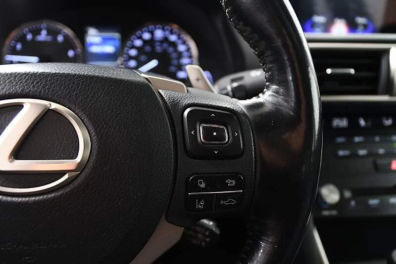 2017 Lexus IS 3rd Gen - Image 16 of 17