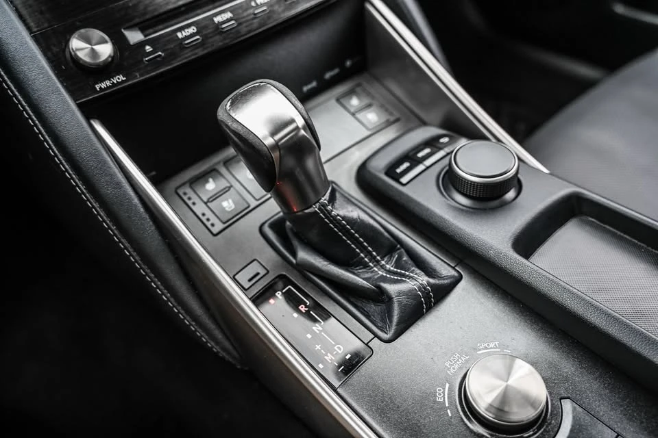 2017 Lexus IS 3rd Gen - Image 19 of 20