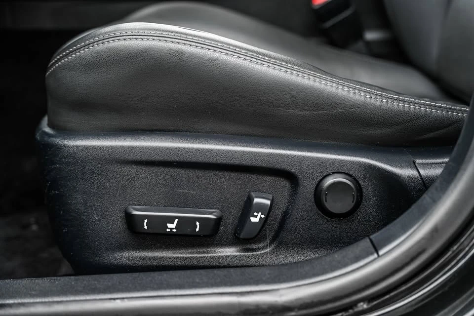 2017 Lexus IS 3rd Gen - Image 15 of 20
