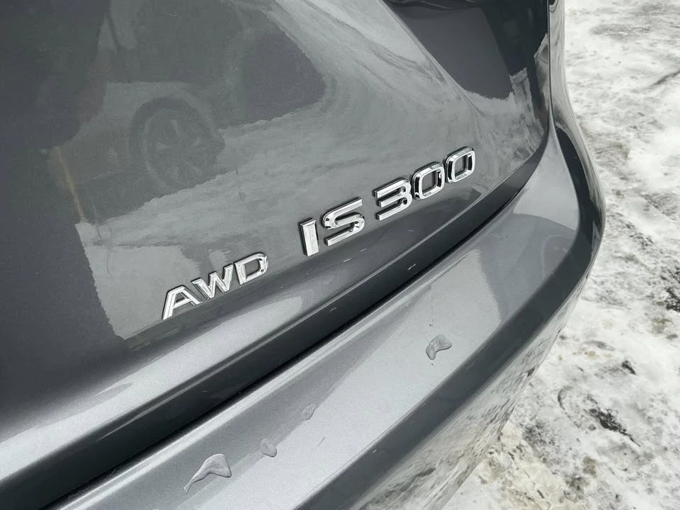 2017 Lexus IS 3rd Gen - Image 6 of 20
