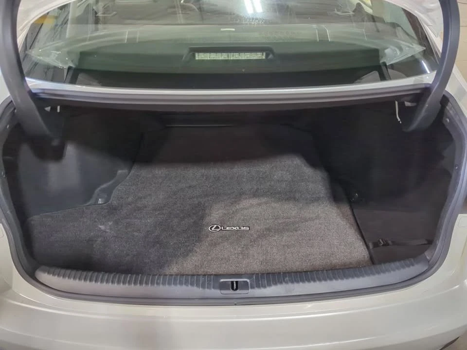 2017 Lexus IS 3rd Gen - Image 12 of 20