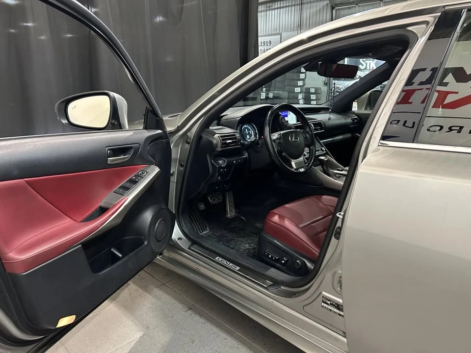 2017 Lexus IS 3rd Gen - Image 15 of 20