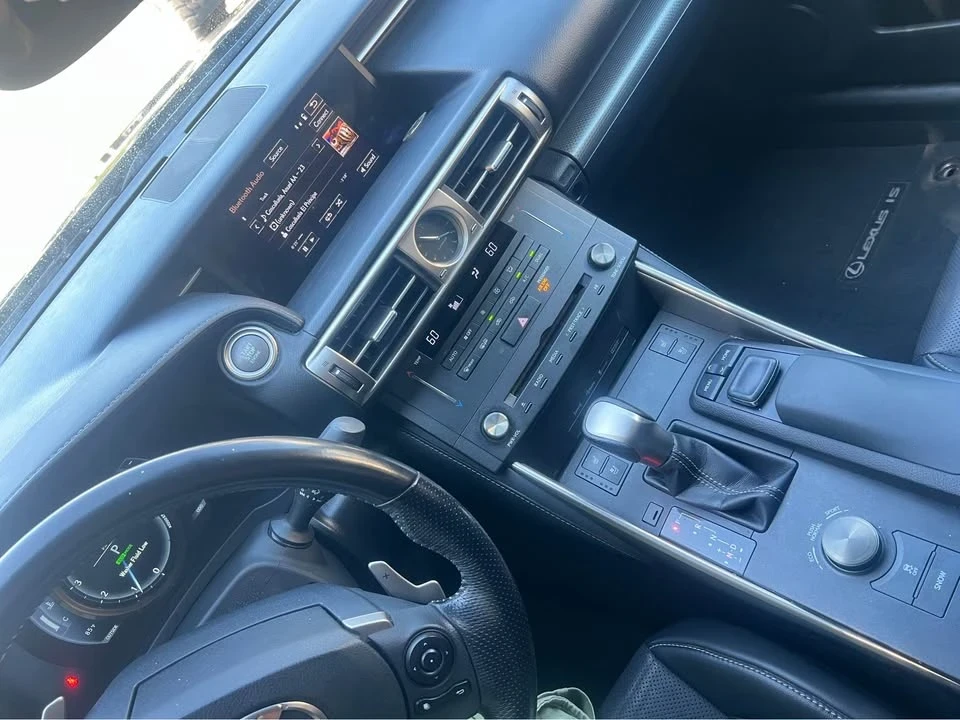 2017 Lexus IS 3rd Gen - Image 7 of 8