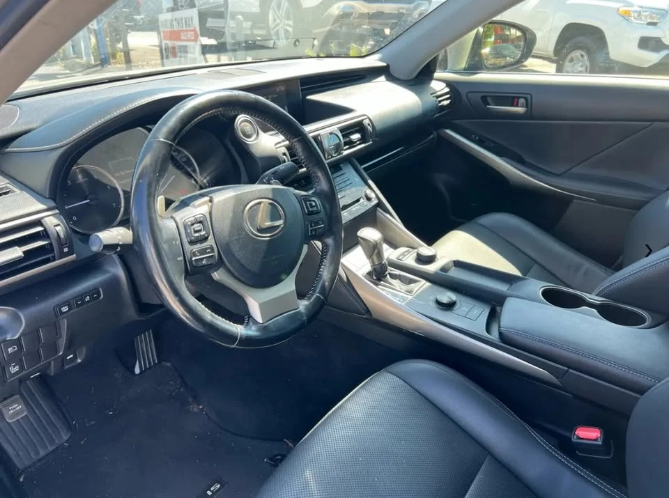 2017 Lexus IS 3rd Gen - Image 4 of 6