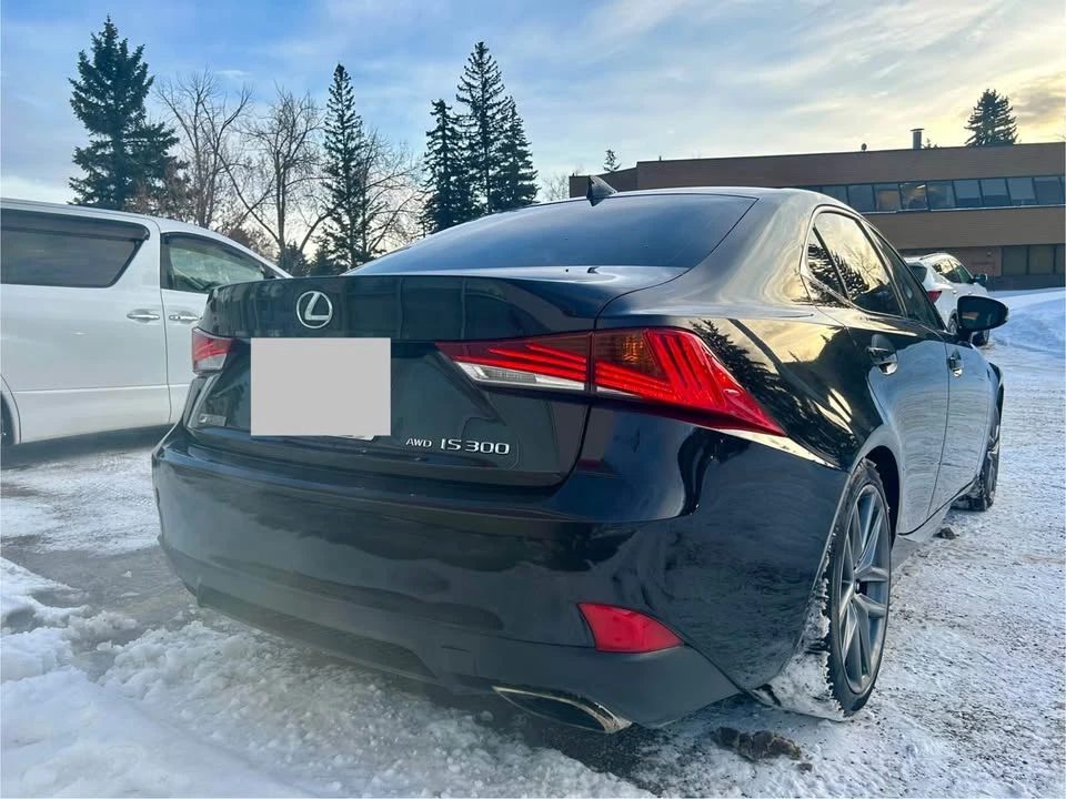 2017 Lexus IS 3rd Gen - Image 4 of 9