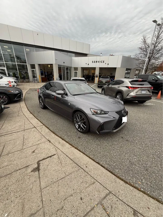 2017 Lexus IS 3rd Gen - Image 4 of 17