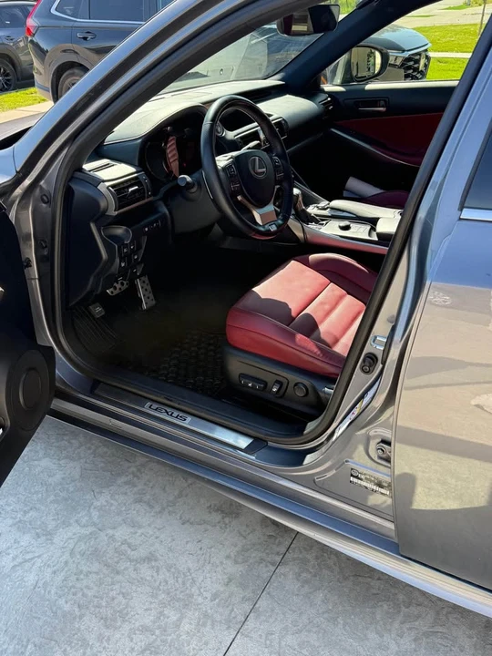 2017 Lexus IS 3rd Gen - Image 16 of 17