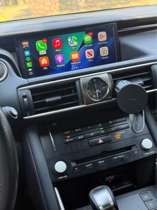 2017 Lexus IS 3rd Gen - Image 8 of 11