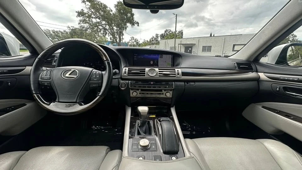 2017 Lexus LS 4th Gen - Image 8 of 18