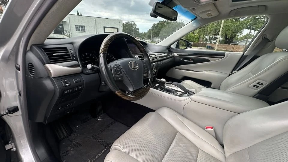 2017 Lexus LS 4th Gen - Image 12 of 18