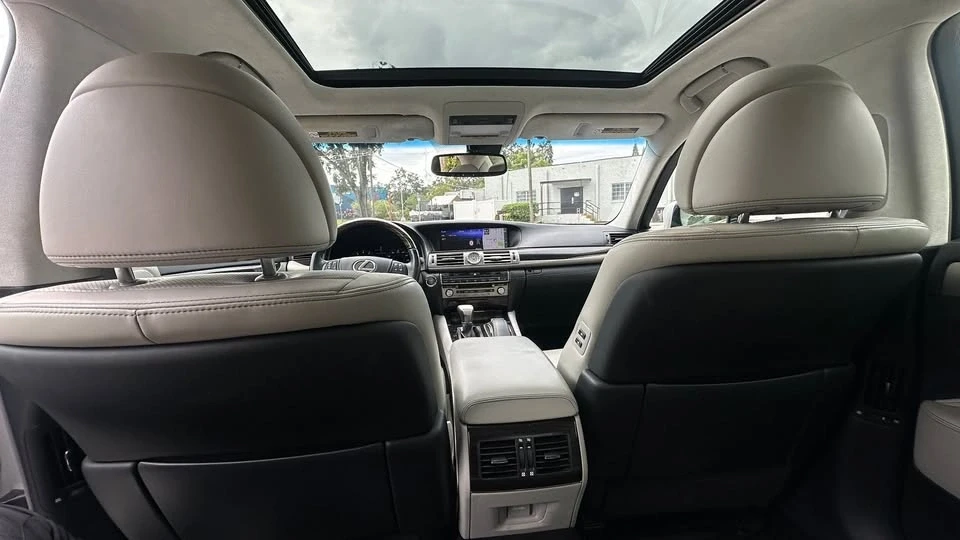 2017 Lexus LS 4th Gen - Image 9 of 18
