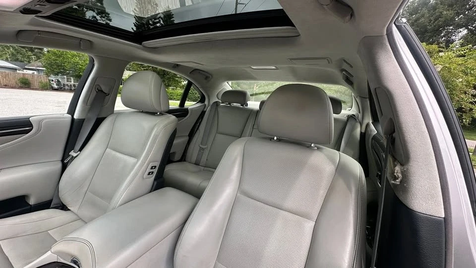 2017 Lexus LS 4th Gen - Image 11 of 18