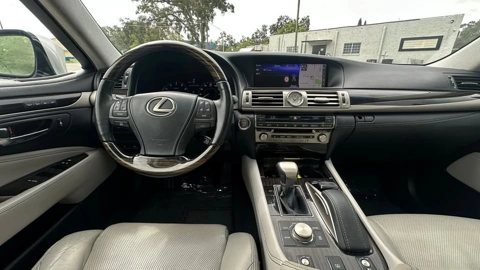 2017 Lexus LS 4th Gen - Image 10 of 18
