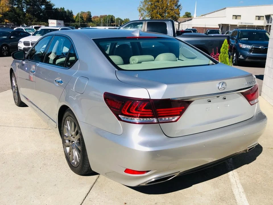 2017 Lexus LS 4th Gen - Image 4 of 20