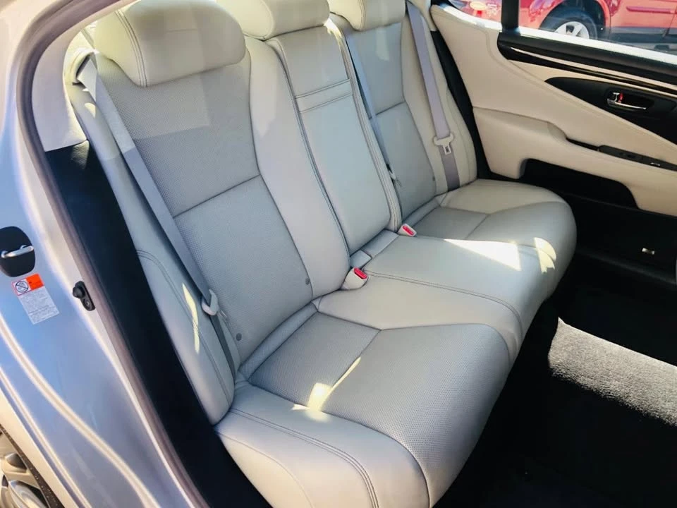 2017 Lexus LS 4th Gen - Image 16 of 20