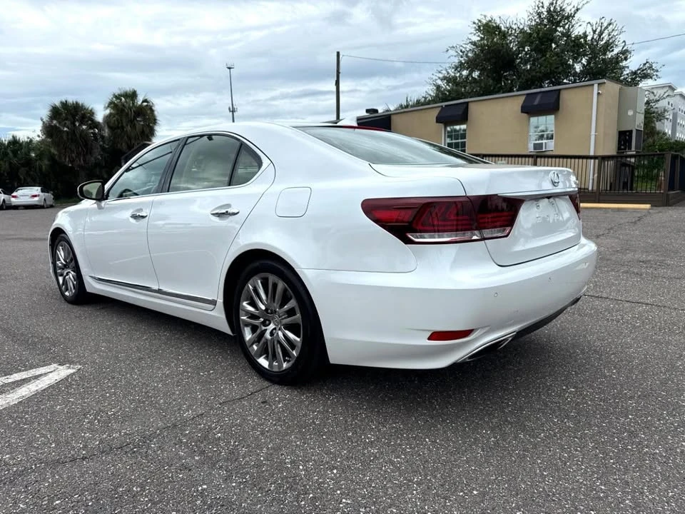 2017 Lexus LS 4th Gen - Image 9 of 19
