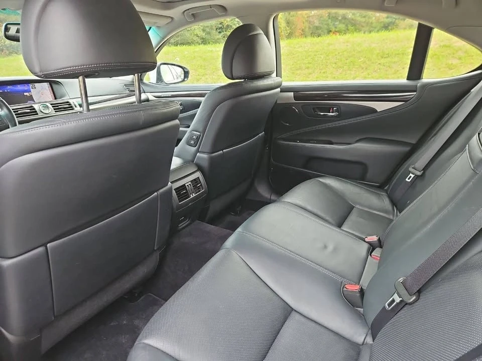 2017 Lexus LS 4th Gen - Image 13 of 20