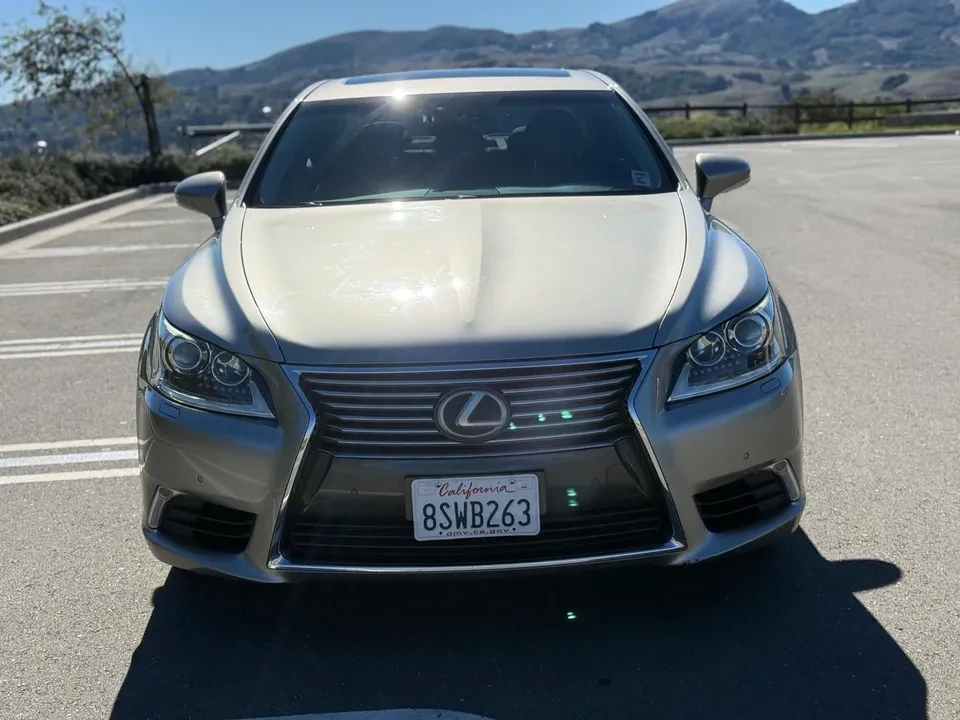 2017 Lexus LS 4th Gen - Image 6 of 12