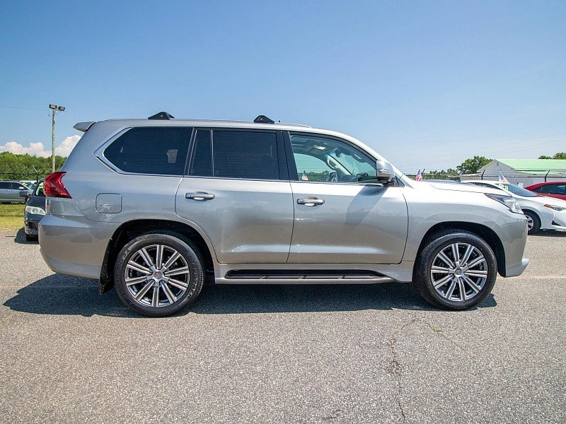 2017 Lexus LX 3rd Gen - Image 4 of 5