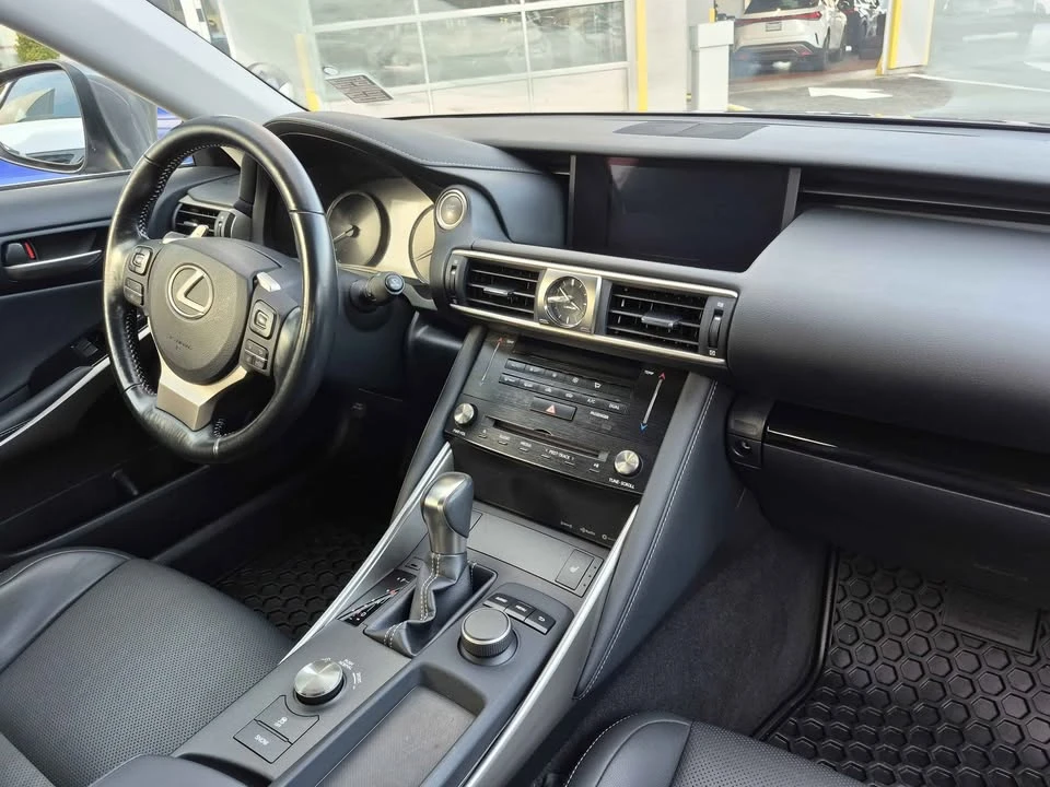 2017 Lexus IS 3rd Gen - Image 4 of 6