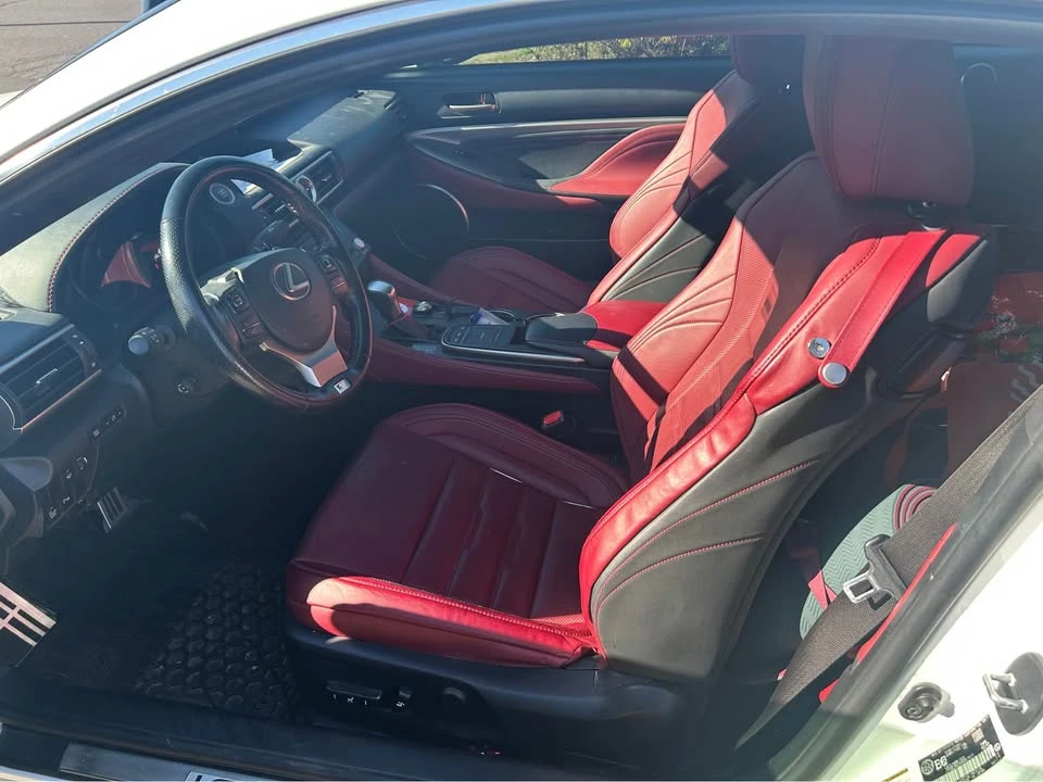 2017 Lexus RC - Image 4 of 7
