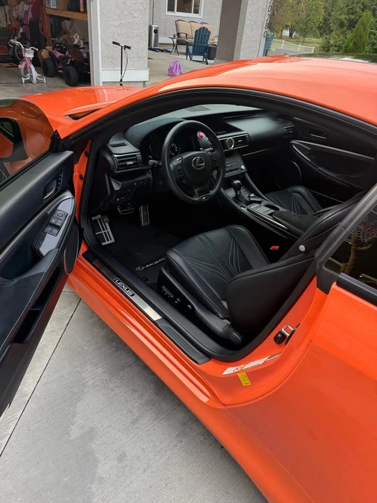 2017 Lexus RC - Image 6 of 15