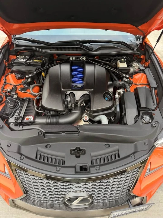 2017 Lexus RC - Image 12 of 15