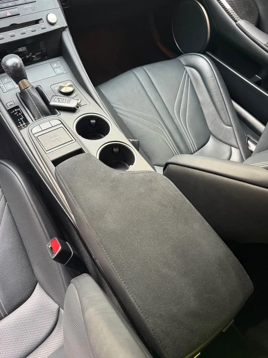 2017 Lexus RC - Image 9 of 15