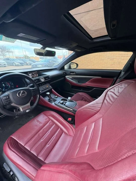 2017 Lexus RC - Image 7 of 12