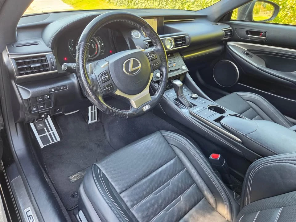 2017 Lexus RC - Image 5 of 10